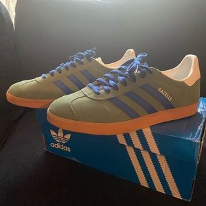 Men’s adidas sneakers brand new